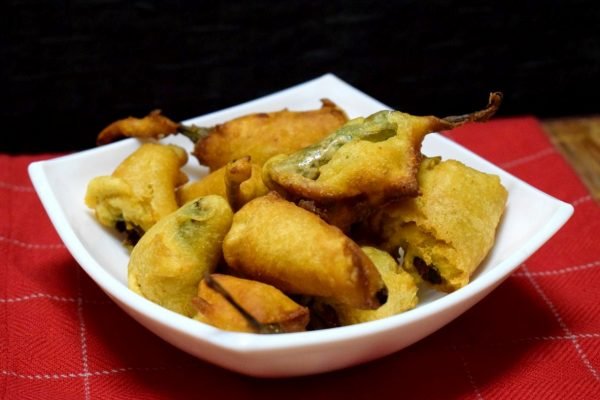 Cut Mirchi Bajji